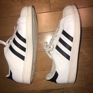 MEN’S SIZE 10 ADIDAS SUPERSTAR